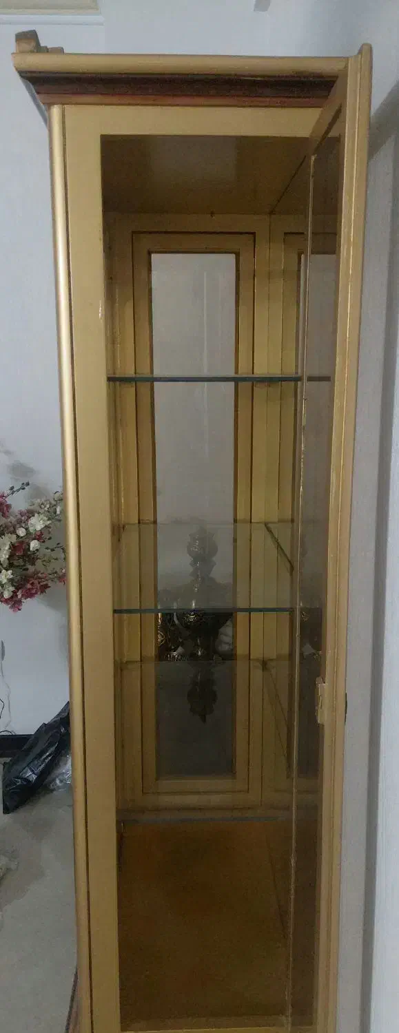 بوفه تمیز و مرتب چوب تمام راش گرجستان|بوفه، ویترین، کنسول|تهران, مینای شمالی (مخبر)|دیوار