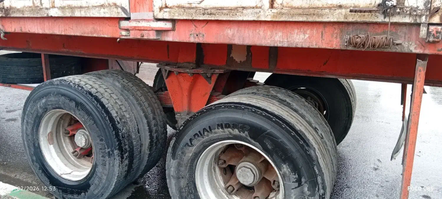 لبه دومحور|قایق و سایر وسایل نقلیه|اسلام‌شهر, باغ فیض|دیوار