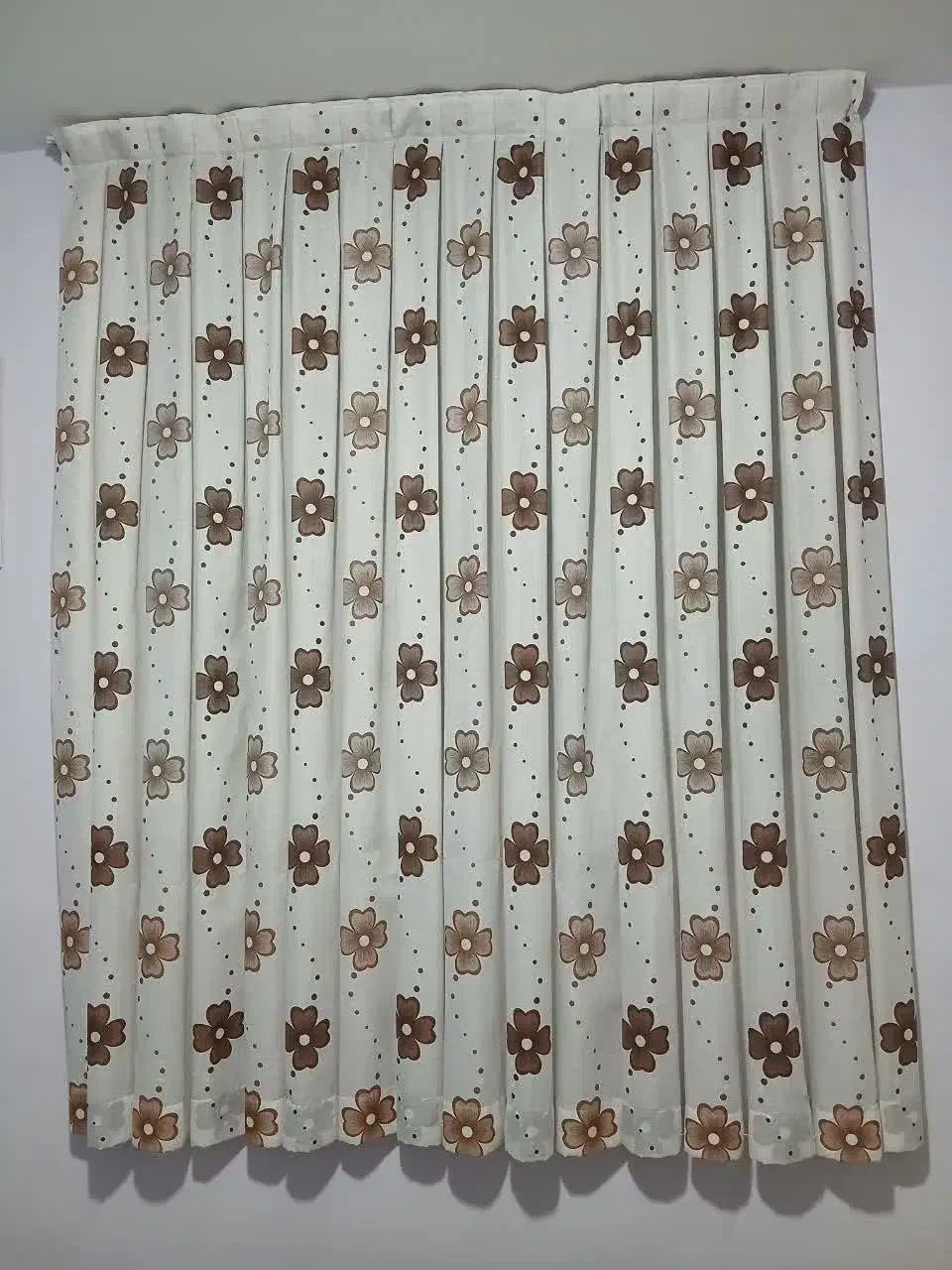 دوعدد پرده|پرده، رانر، رومیزی|بادرود, |دیوار