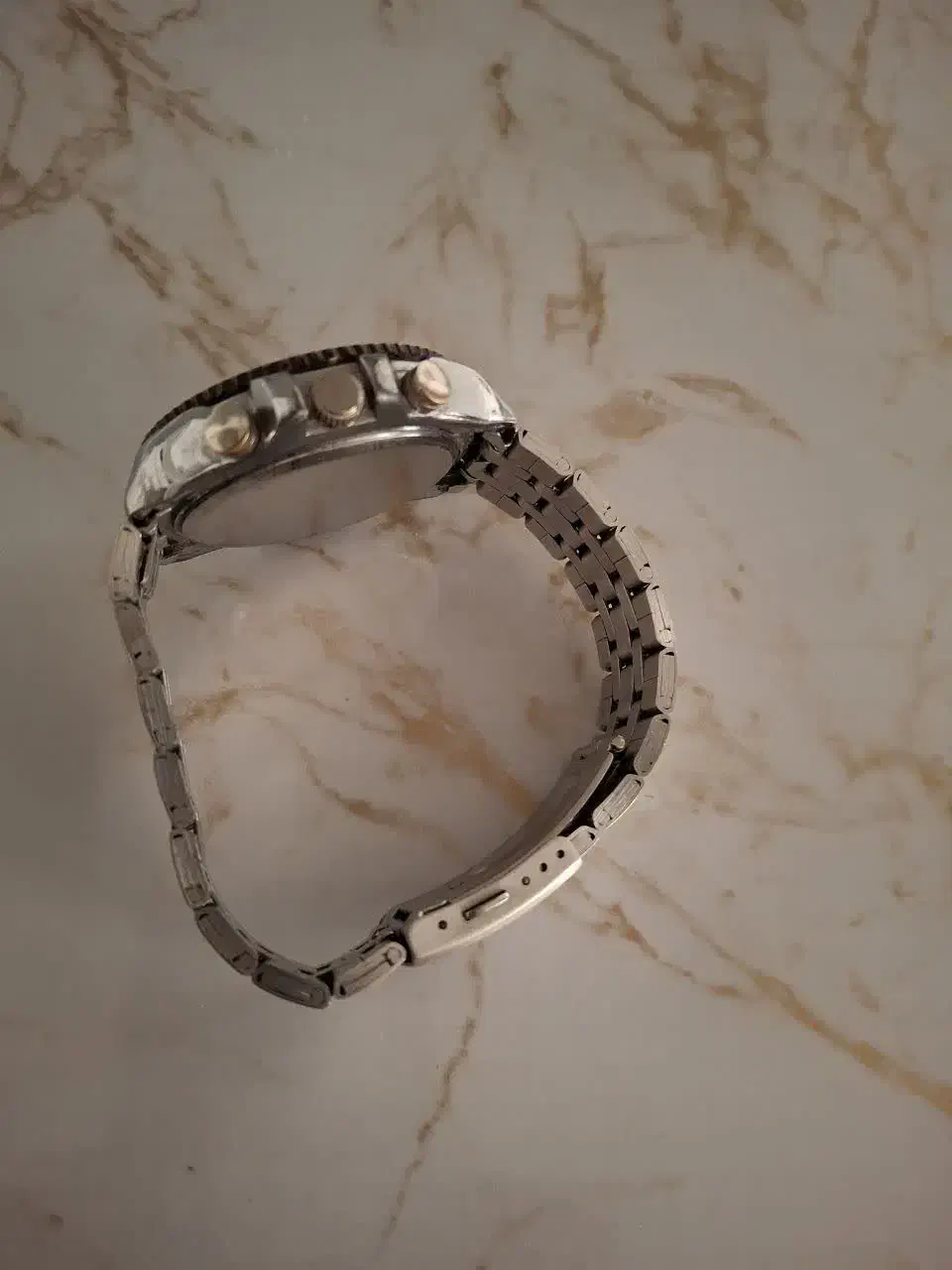 ساعت|ساعت|اصفهان, پوریای ولی|دیوار