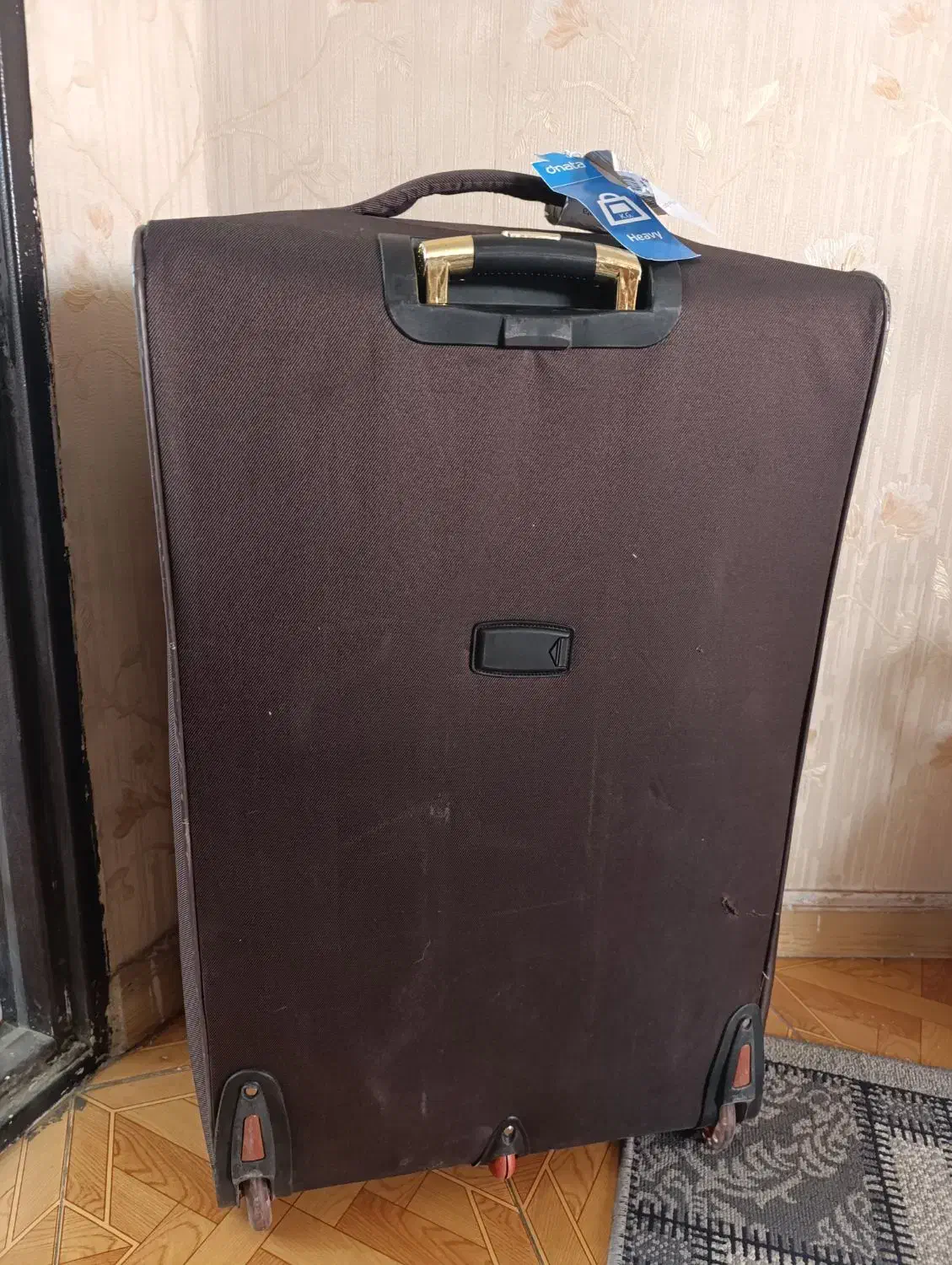 چمدان مسافرتی بزرگ|کیف، کفش، کمربند|مشهد, عبادی|دیوار