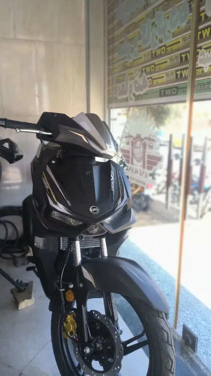 لاکی404 نیوفیس|موتورسیکلت|یزد, |دیوار