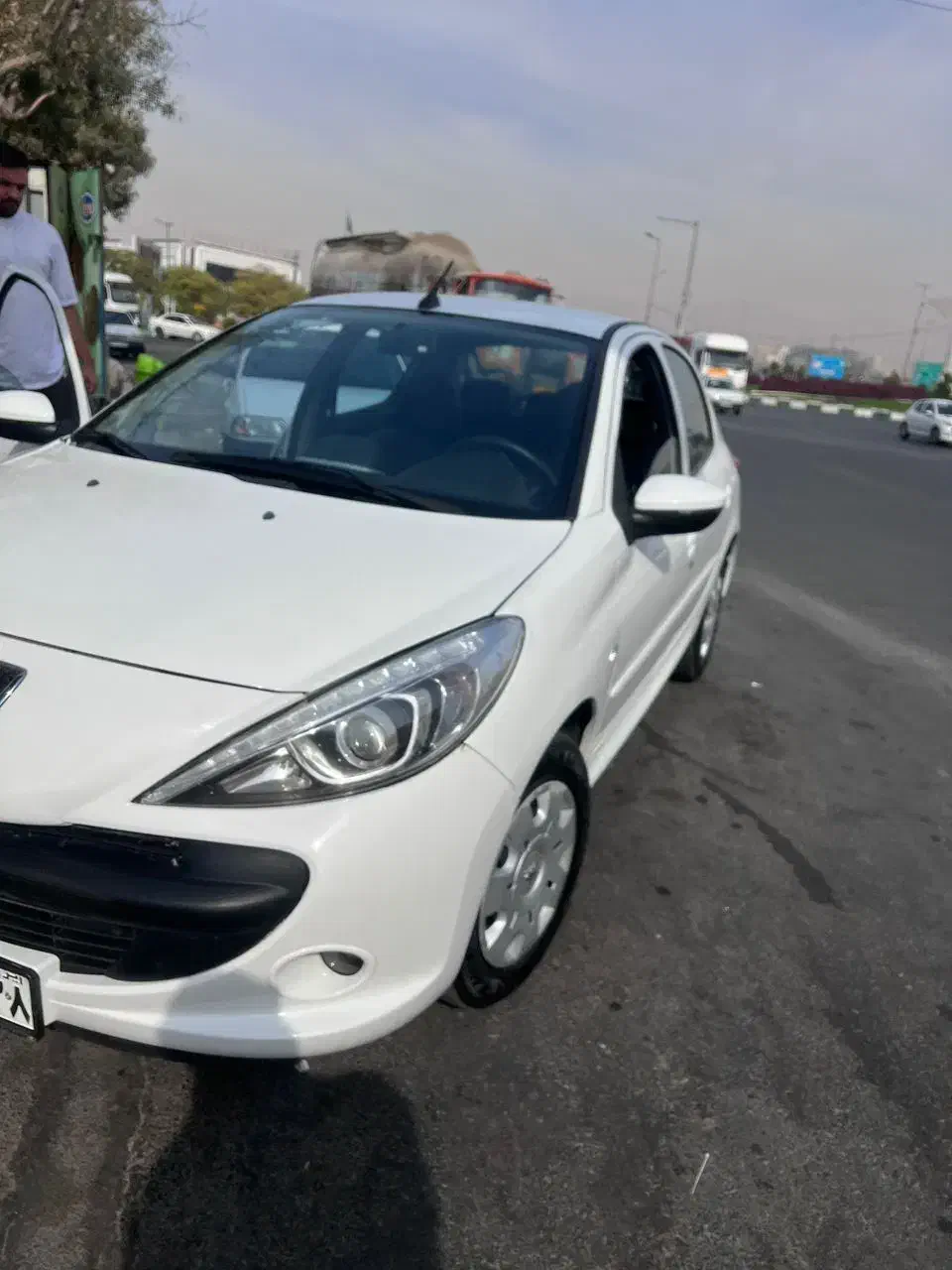 خودرو ۲۰۷ سفید سقف فلز مدل ۱۴۰۳|خودرو سواری و وانت|هشتگرد, هشتگرد قدیم|دیوار