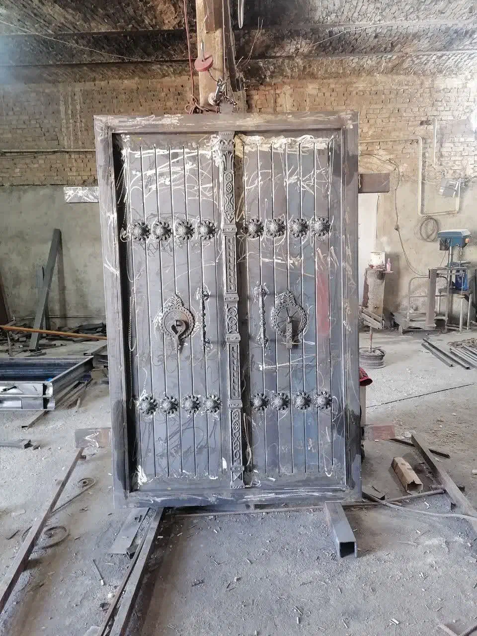 اهنگری وساخت درب وپنجره اهنی|خدمات پیشه و مهارت|یزد, |دیوار