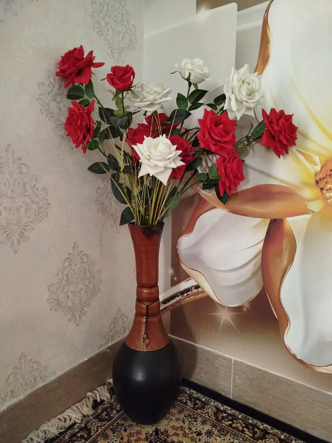 گل رز سفید و قرمز|گل مصنوعی|خرم‌آباد, |دیوار