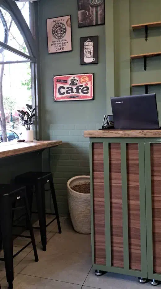 کمک باریستا و پیک پیاده|استخدام خدمات فروشگاه و رستوران|تهران, فردوسی|دیوار