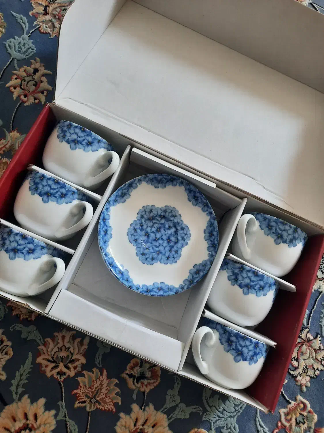 فنجان و نلبکی چینی زرین طرح گلشید ابی ۶ نفره|ظروف سرو و پذیرایی|شیراز, انجیره|دیوار