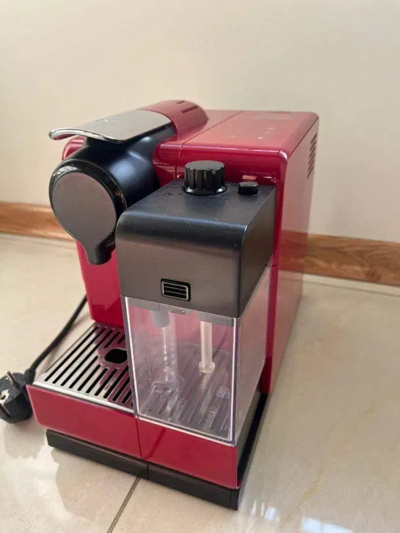 قهوه ساز دلونگی Nespresso Lattissima Delonghi|سماور، چایساز، قهوهساز|تهران, زعفرانیه|دیوار