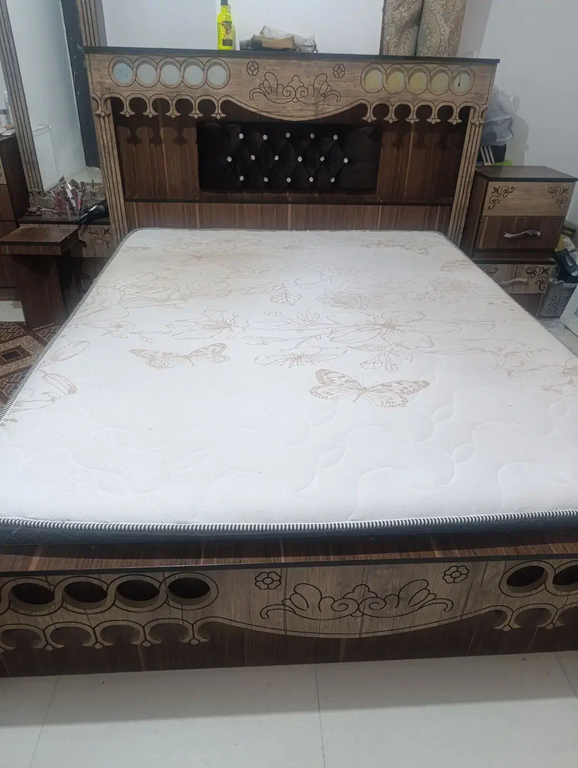 سرویس خواب کامل سالم بدون خط خش بدون تشک|تخت و سرویس خواب|کهریزک, |دیوار