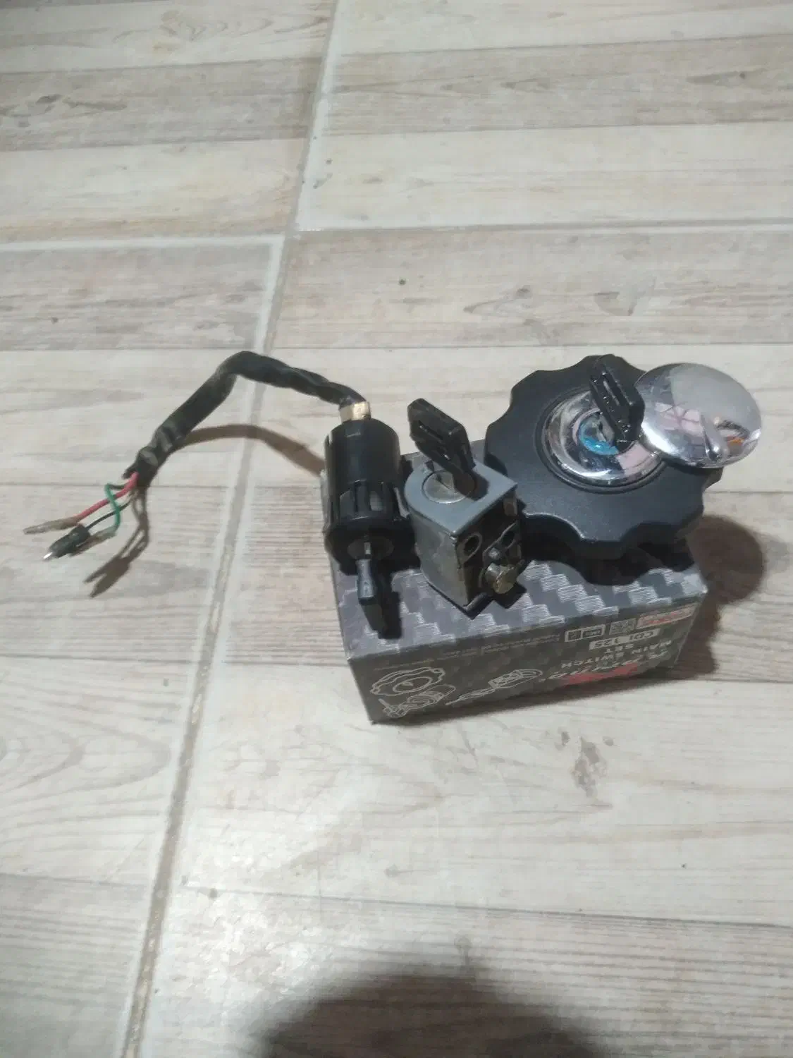 لامپ ماشین|لامپ و چراغ|مسجد سلیمان, |دیوار