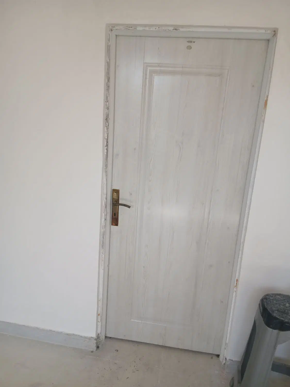 نصاب درب چوبی|خدمات پیشه و مهارت|آستانه اشرفیه, |دیوار