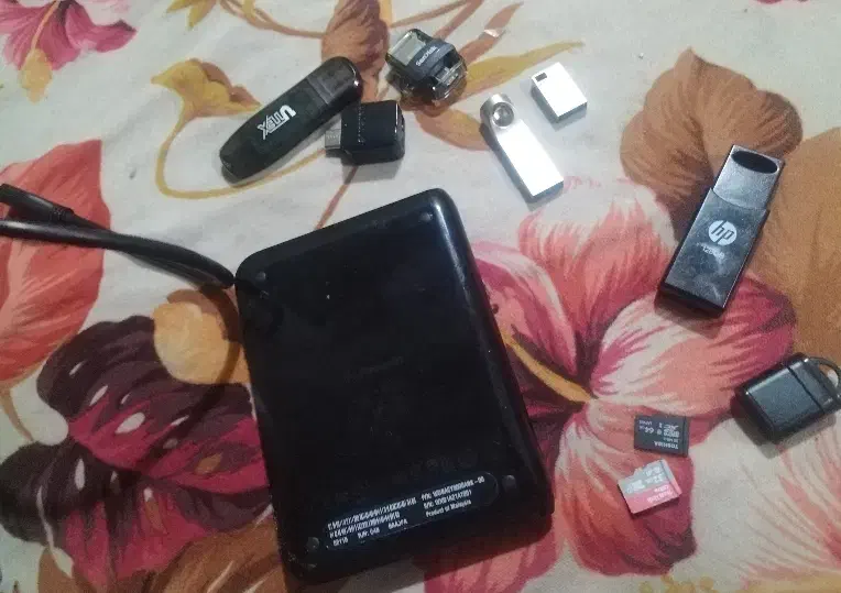 تعدادی فلش هارد|قطعات و لوازم جانبی رایانه|تهران, امانیه|دیوار