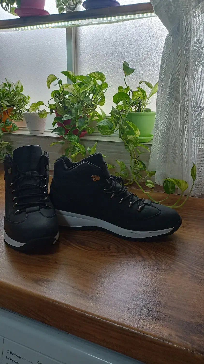 بوت مردانه LUGZ اصل، سایز 46، کم‌کارکرد|کیف، کفش، کمربند|رشت, نیروی دریایی|دیوار