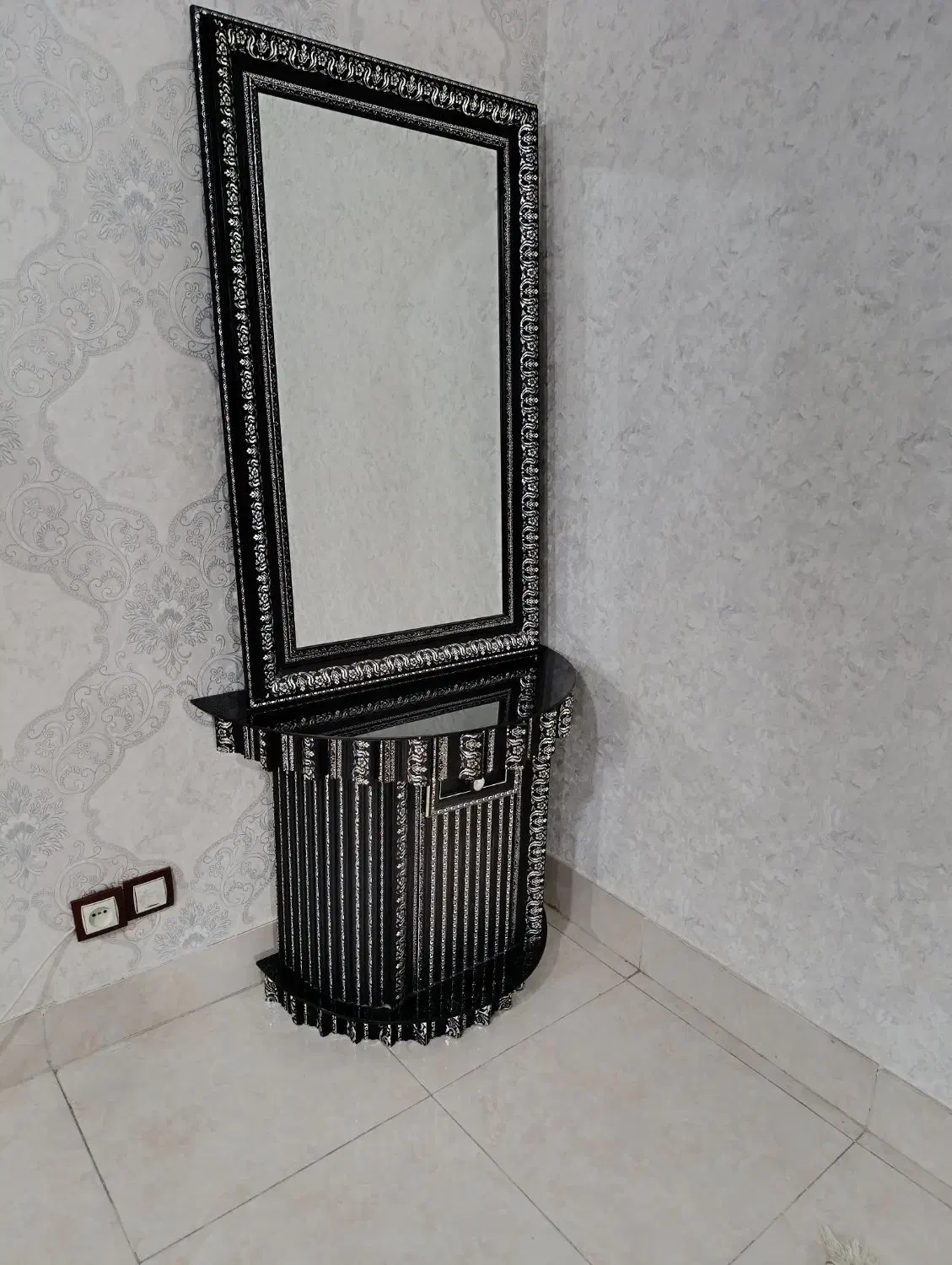 ایینه،گلدان،دیوارکوب پروانه|بوفه، ویترین، کنسول|ارومیه, |دیوار