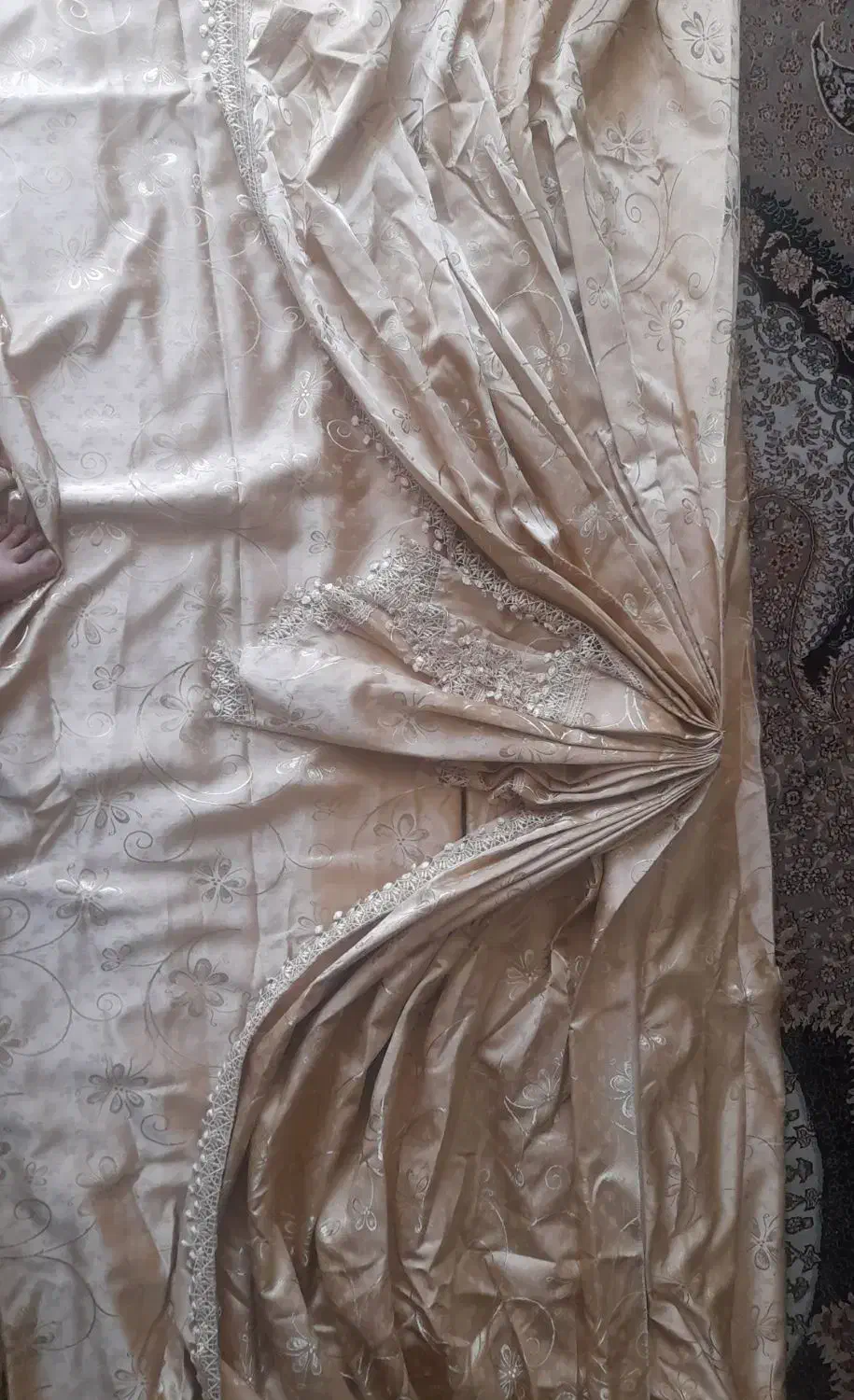 پرده حریر|پرده، رانر، رومیزی|برخوار, |دیوار