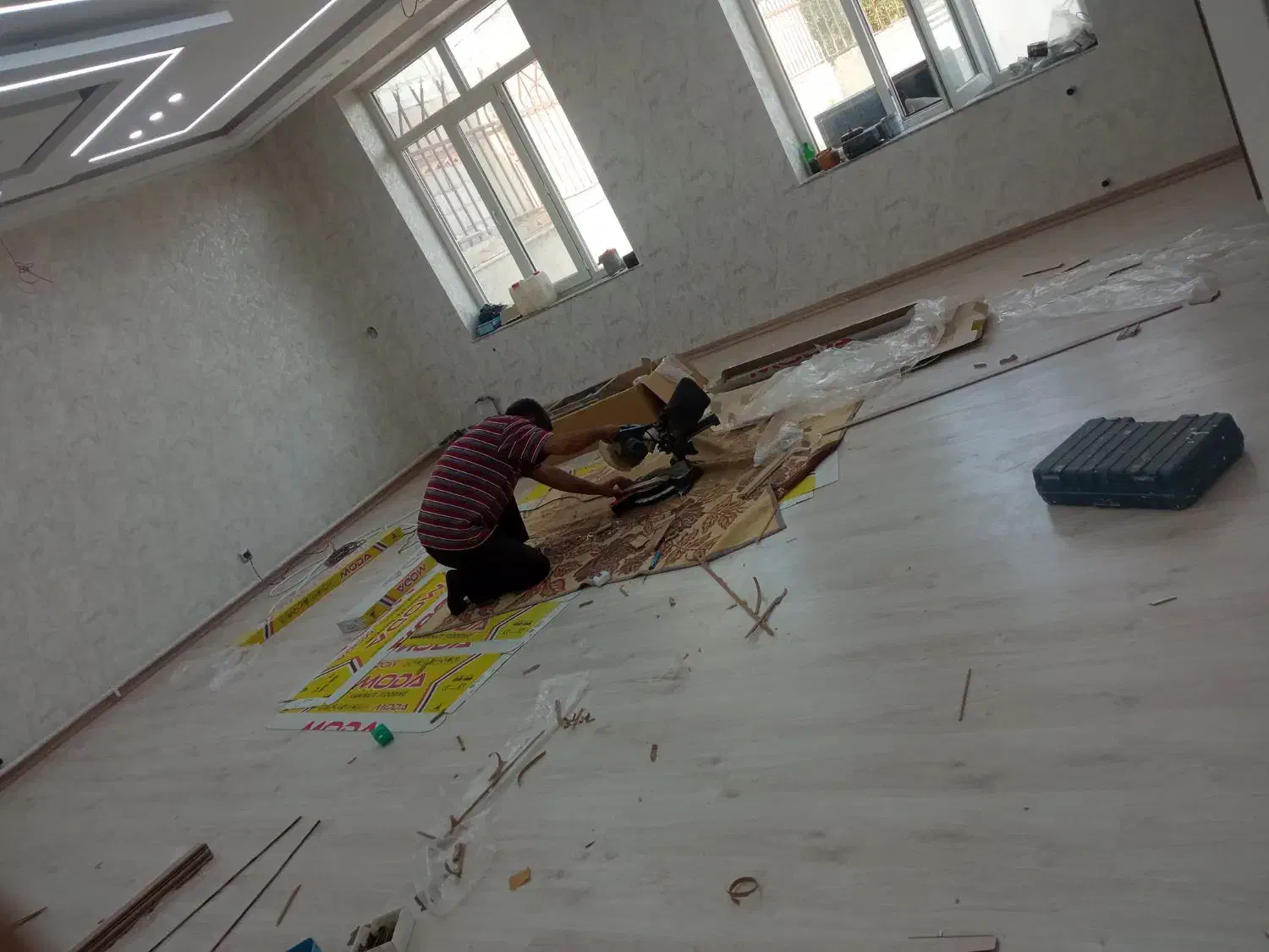 تغیرات،تعمیرات،نصبییات داخل ساختمان کناف پارکت|خدمات پیشه و مهارت|اهر, |دیوار