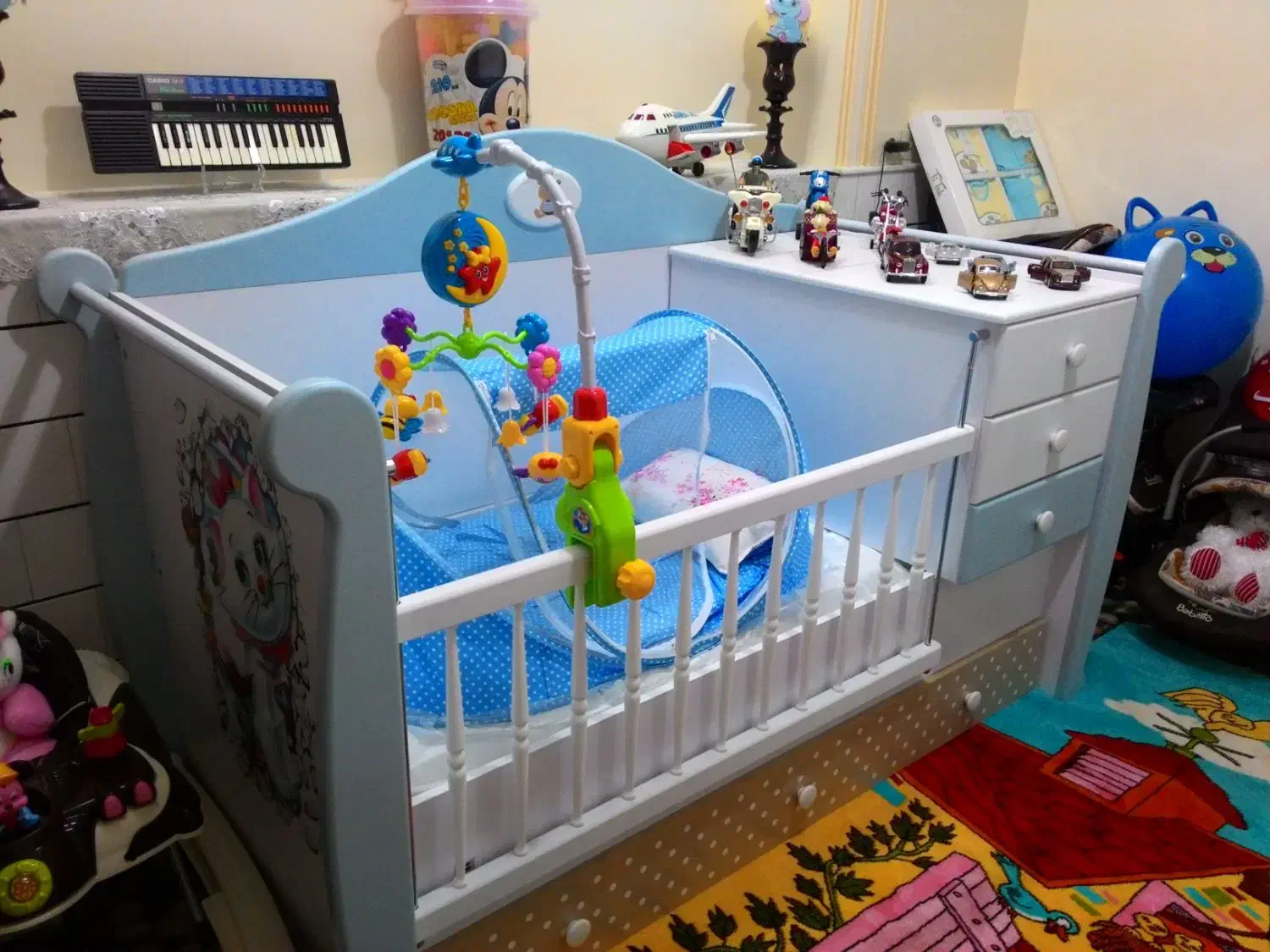 تخت کودک|تخت و صندلی بچه|کاشان, فاز ۲ ناجی آباد|دیوار