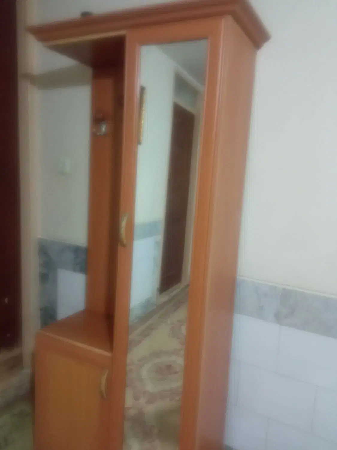 جاکفشی|جاکفشی، کمد، دراور|گلپایگان, |دیوار