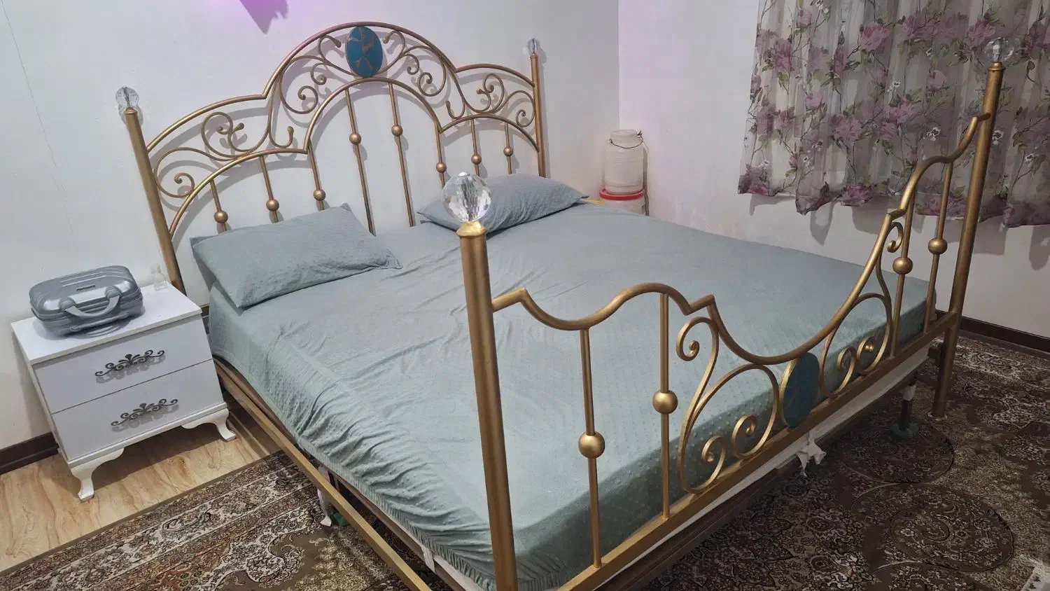 تخت خواب دونفره سفارشی ساز|تشک تختخواب|گلستان (تهران), |دیوار