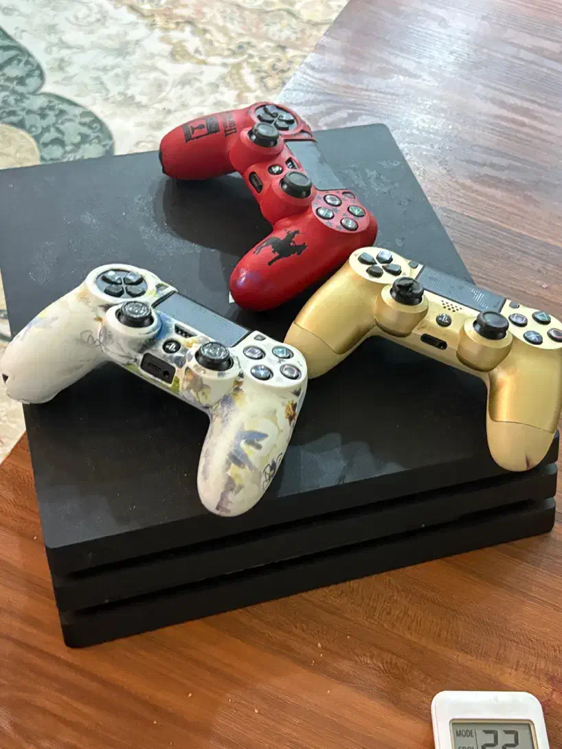Ps4 pro سه دسته فروش فوری|کنسول، بازی ویدئویی و آنلاین|بوشهر, |دیوار