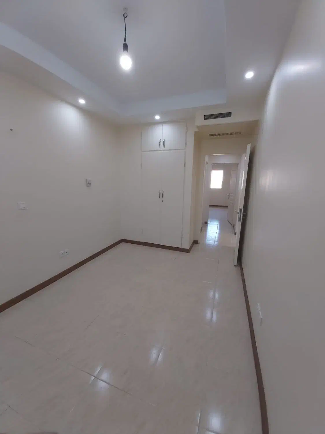 ۸۲متری لوکس در برج افرینش