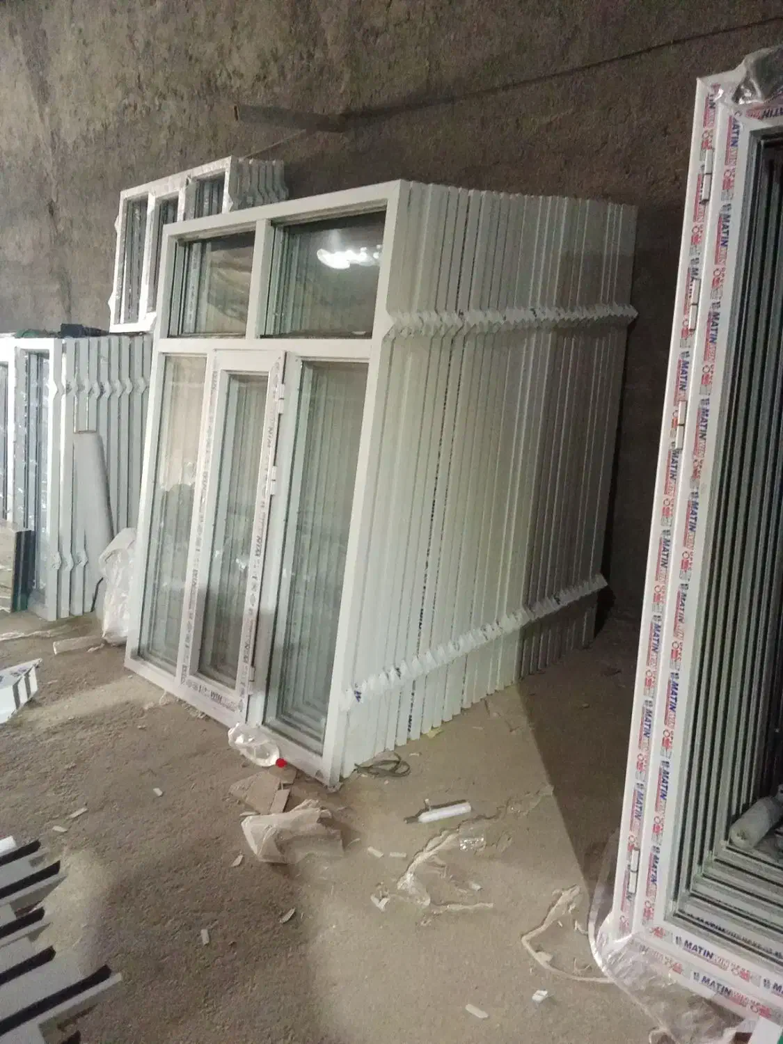 درب و پنجره|مصالح و تجهیزات ساختمان|مشهد, کشاورز|دیوار