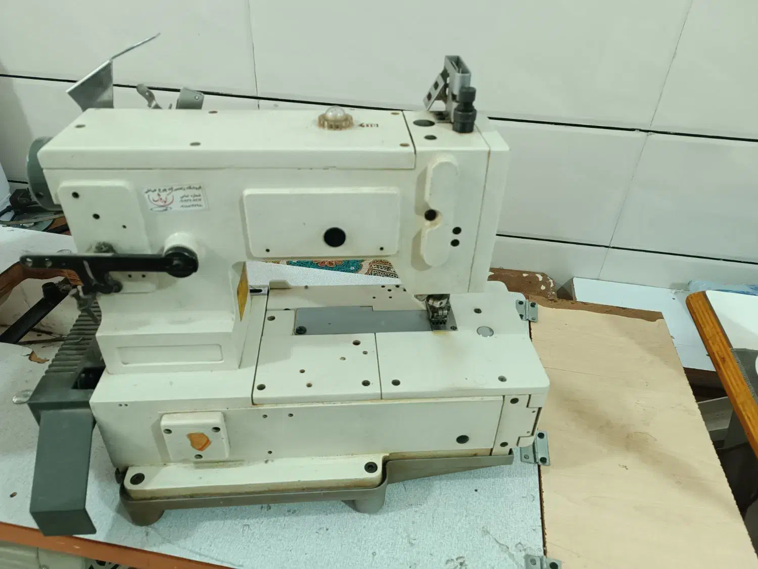 میاندوز سالم بشرط دوخت|چرخ خیاطی و ریسندگی|کبودرآهنگ, |دیوار