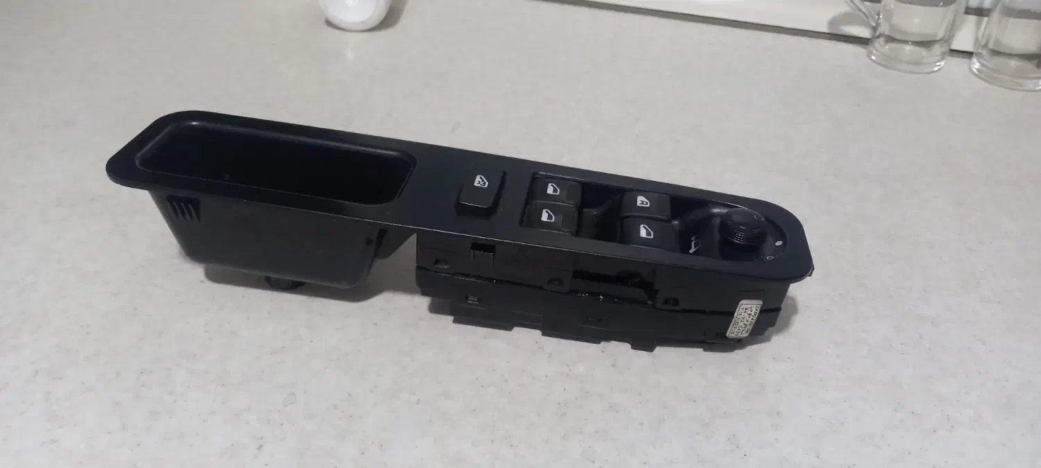 کلید بالابر شیشه دنا پلاس فابریک|قطعات یدکی و لوازم جانبی|تهران, شهرک ولیعصر جنوبی|دیوار