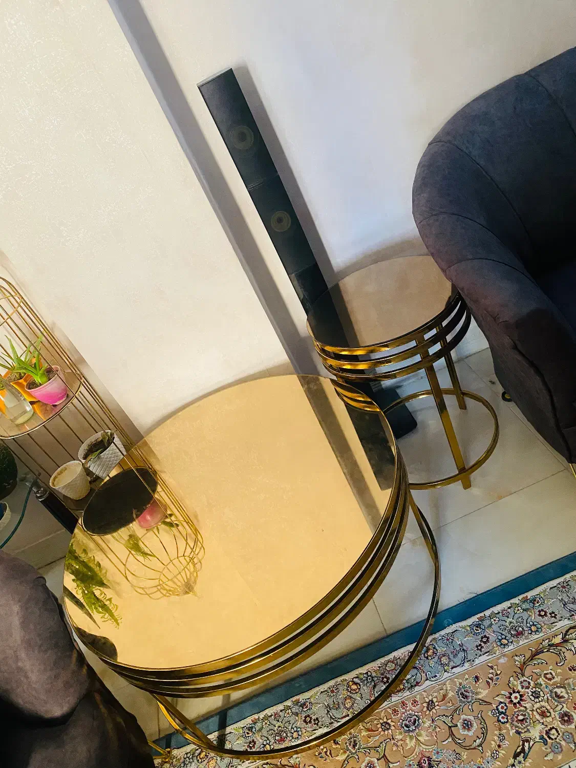 مبل|مبلمان خانگی و میز عسلی|مهاجران, |دیوار