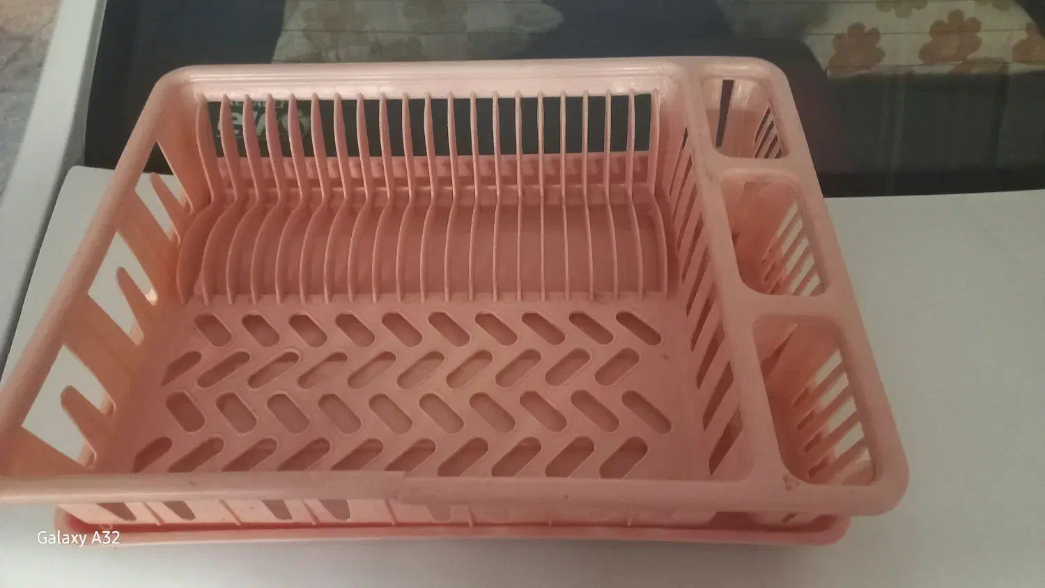 جاظرفی|آب‌چکان و نظم‌دهنده ظروف|اصفهان, بهرام‌آباد|دیوار