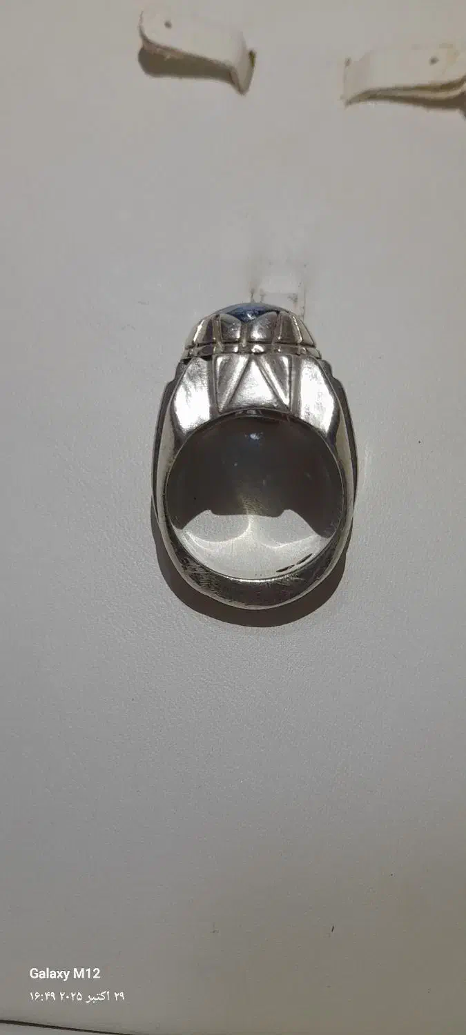 انگشترتوپاز|جواهرات|باسمنج, |دیوار