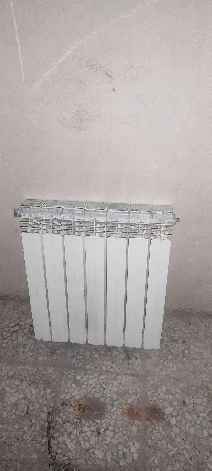 رادیاتور شوفاژ|آبگرمکن، پکیج، شوفاژ|فیروزکوه, |دیوار