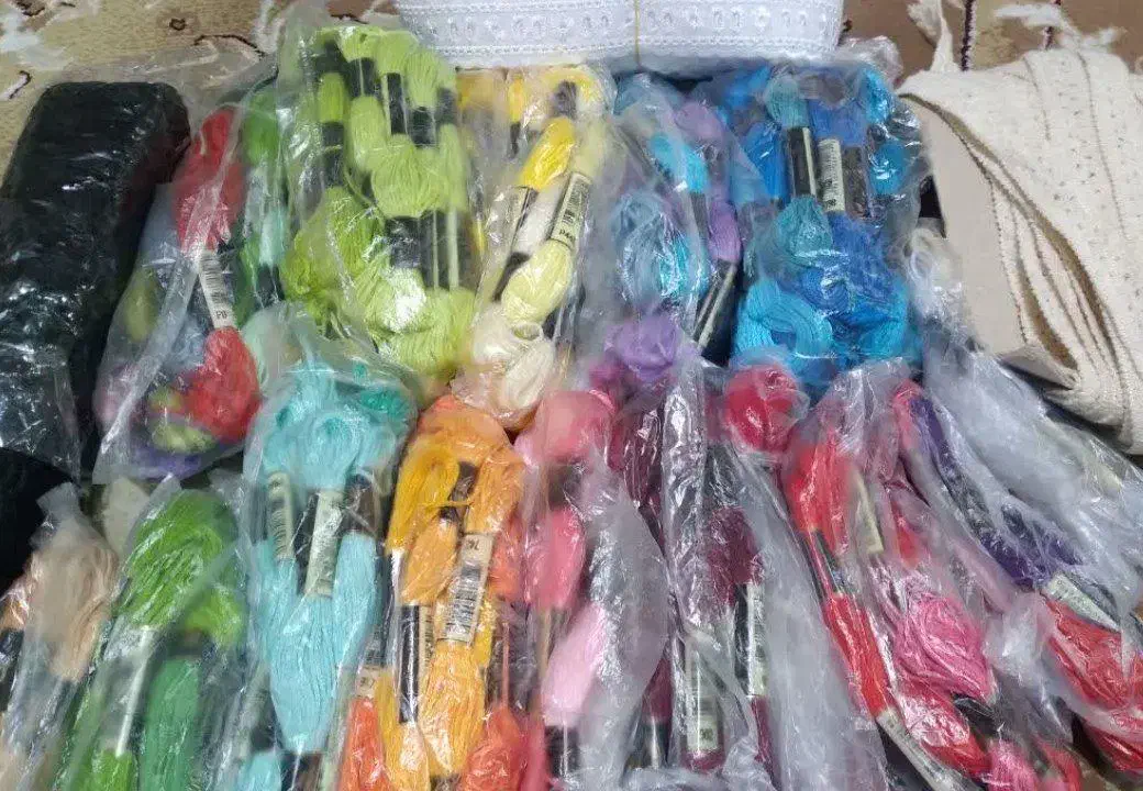 نخ گلدوزی|لوازم خیاطی و بافتنی|قم, چهار امامزاده|دیوار