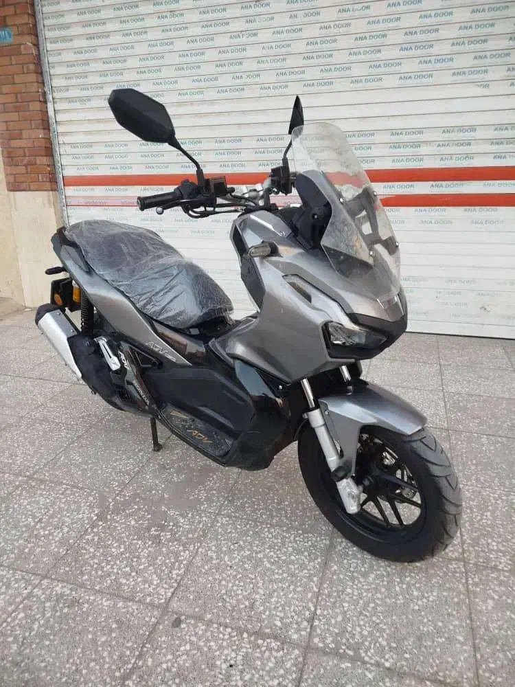 Adv150فول ۴۰۲|موتورسیکلت|قم, دروازه چوبی|دیوار