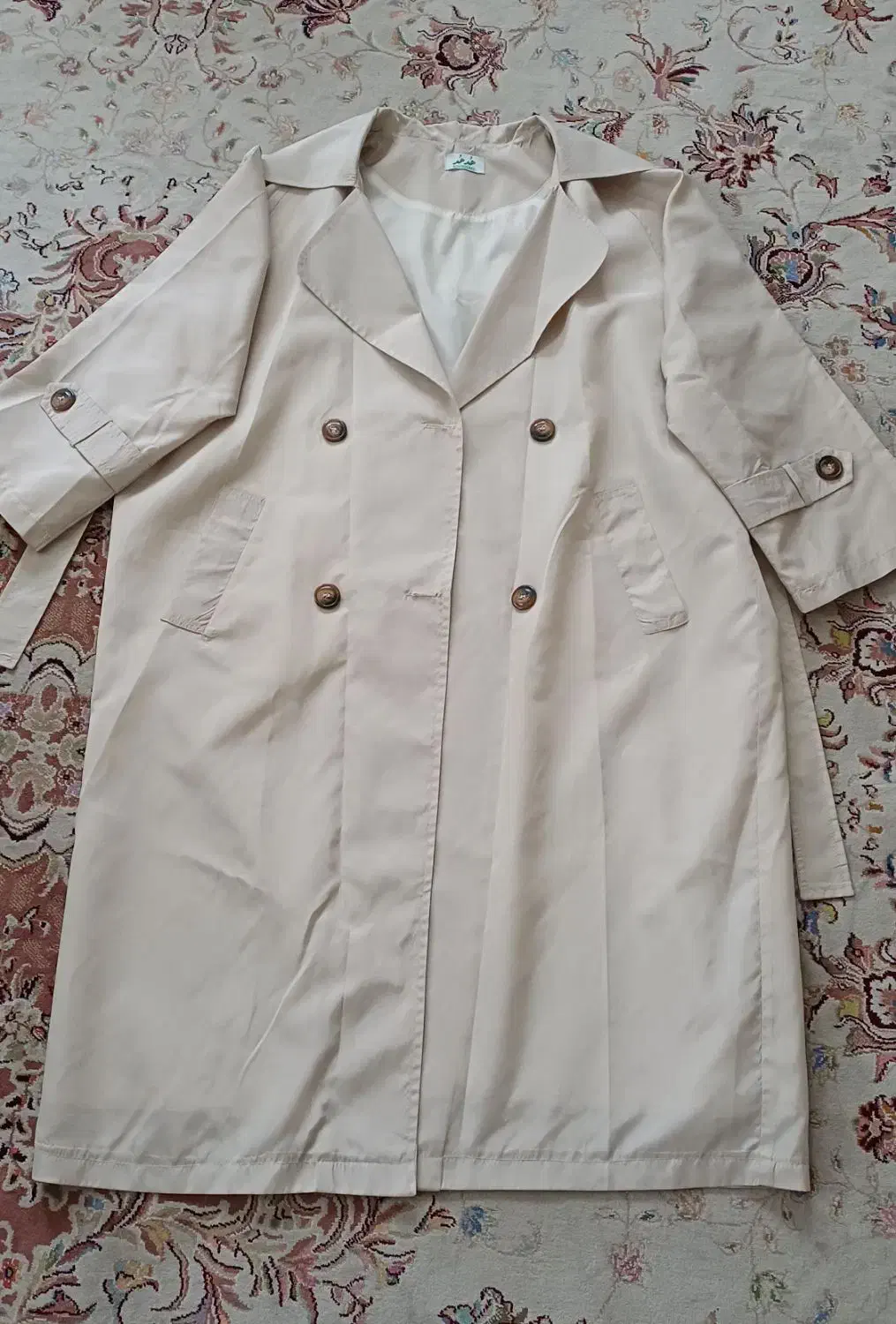 بارونی درحد نو|لباس|رشت, کوی غلام نیا|دیوار