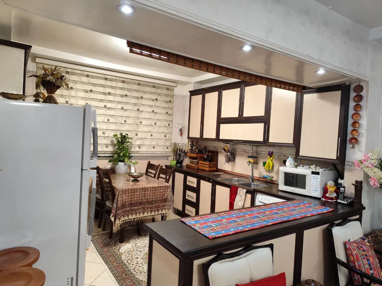 طبقه دوم/۶۵متر۲خواب/پارکینگ وانباری دارد/احمدحسینی|فروش آپارتمان|تهران, شهرک ولیعصر جنوبی|دیوار
