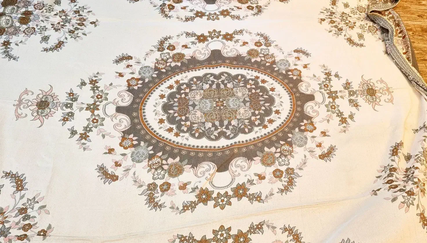 دو عدد رو فرشی|روفرشی|ساوه, |دیوار