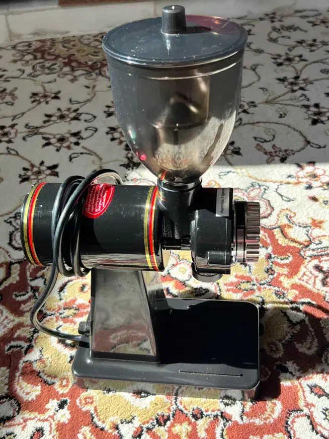 دستگاه آسیاب قهوه|سماور، چایساز، قهوهساز|دوگنبدان, |دیوار