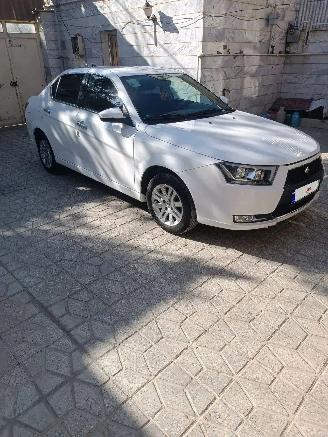 دنا پلاس تیپ 2مدل 401کم کار|خودرو سواری و وانت|بروجرد, |دیوار