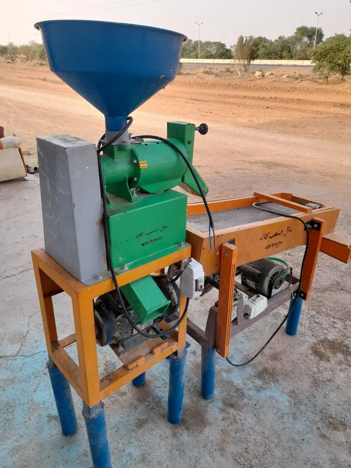 یک دستگاه برنج کوبی خانگی|ماشینآلات صنعتی|حمیدیه, |دیوار