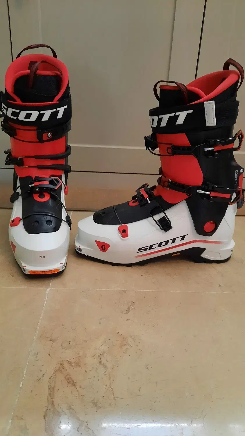 بوت  اسکی تورینگ  اسکات|ورزش‌های زمستانی|تهران, قیطریه|دیوار