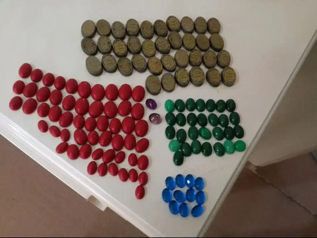 یاقوت زمرد یشم توپاز آماتیس عقیق مرجان|جواهرات|شیراز, تندگویان|دیوار