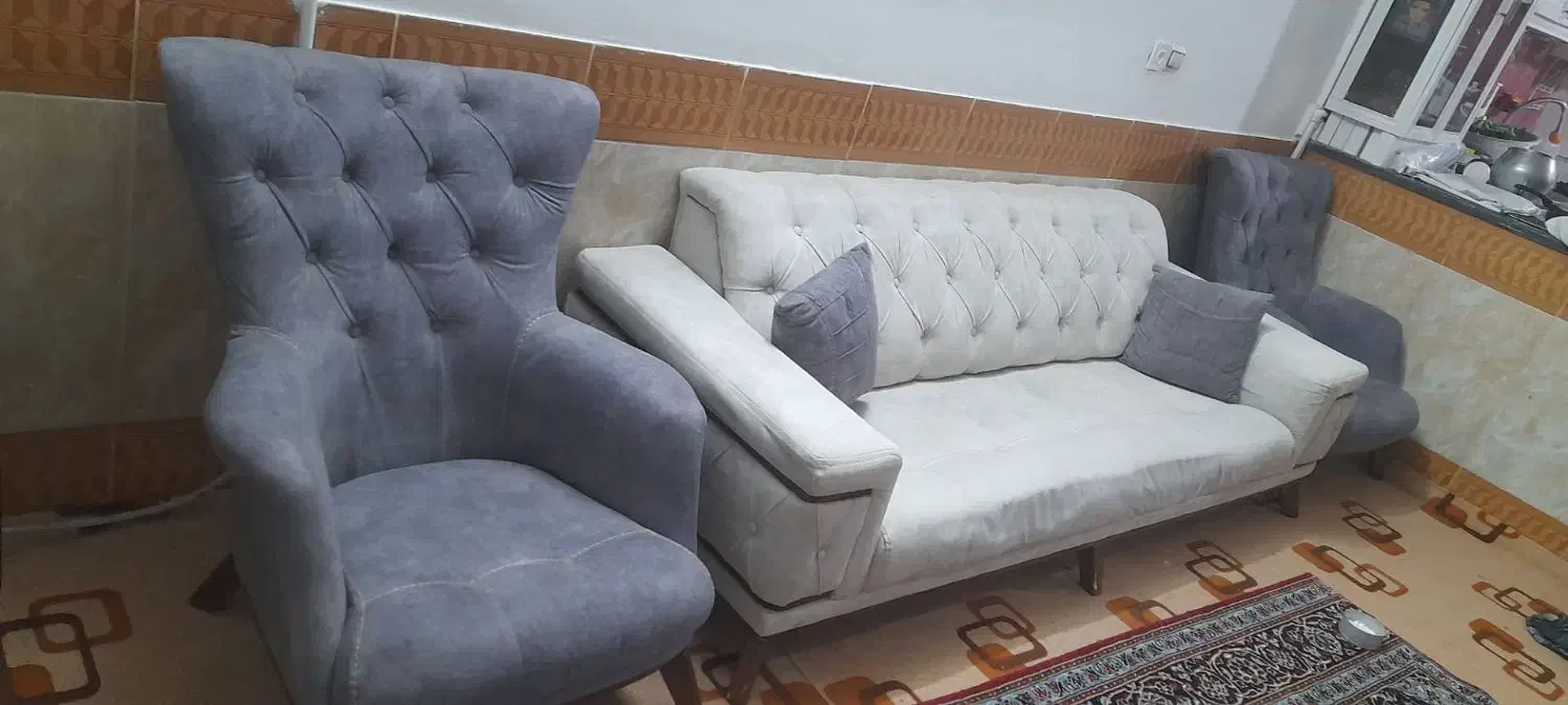 مبل راحتی|مبلمان خانگی و میز عسلی|تربت‌حیدریه, باغ سلطانی|دیوار