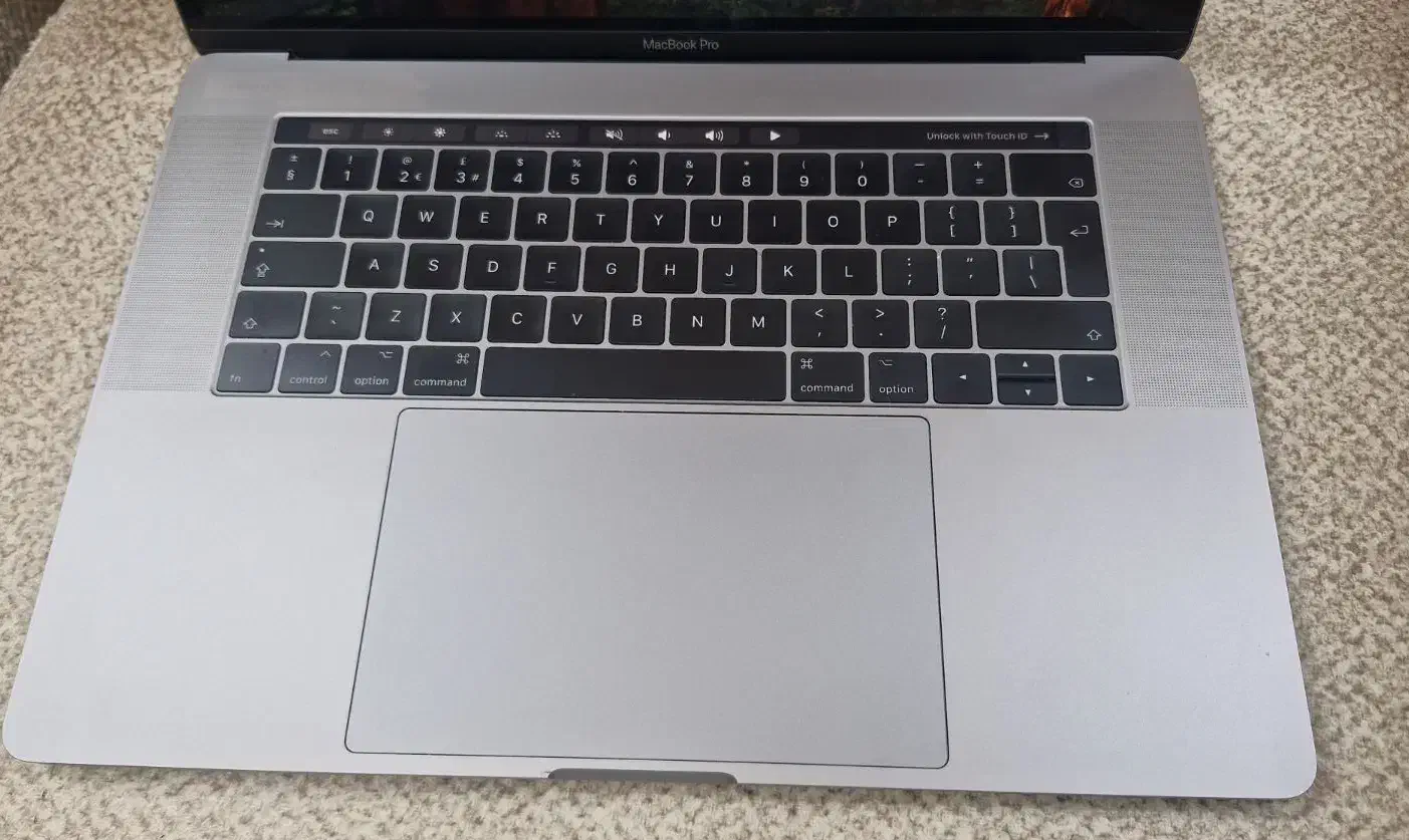 مک بوک پرو ۲۰۱۷|رایانه همراه|شیراز, آزادگان|دیوار