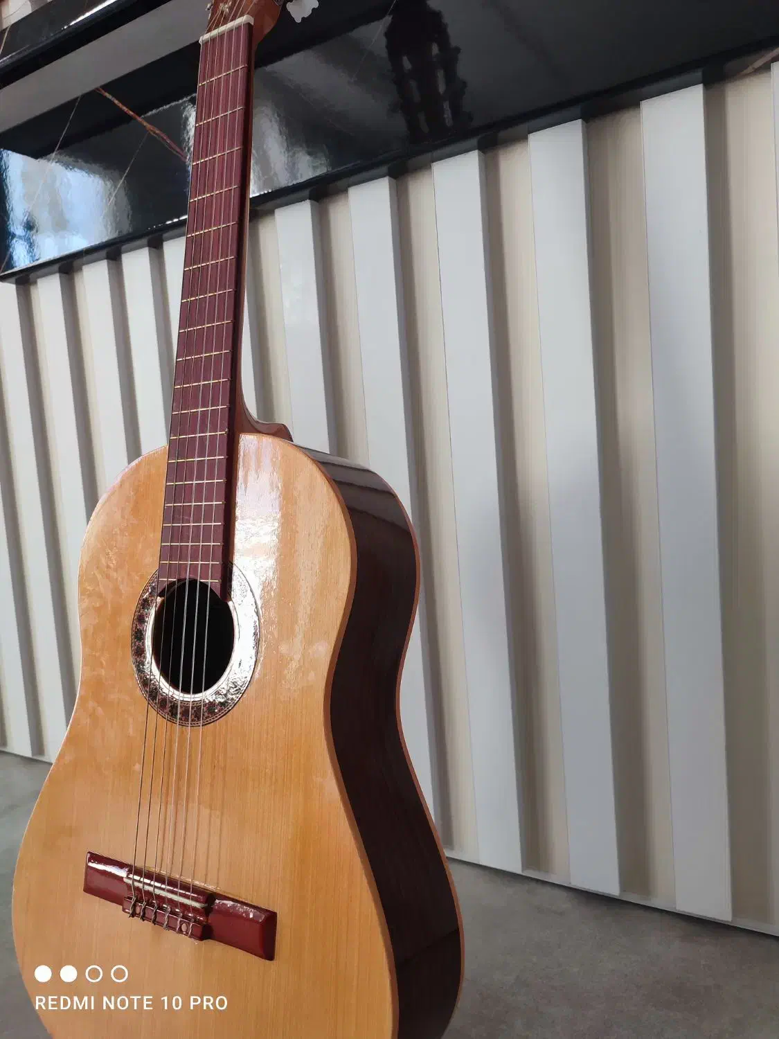 گیتا سالم و درحد نو|گیتار، بیس، امپلیفایر|شهرضا, |دیوار