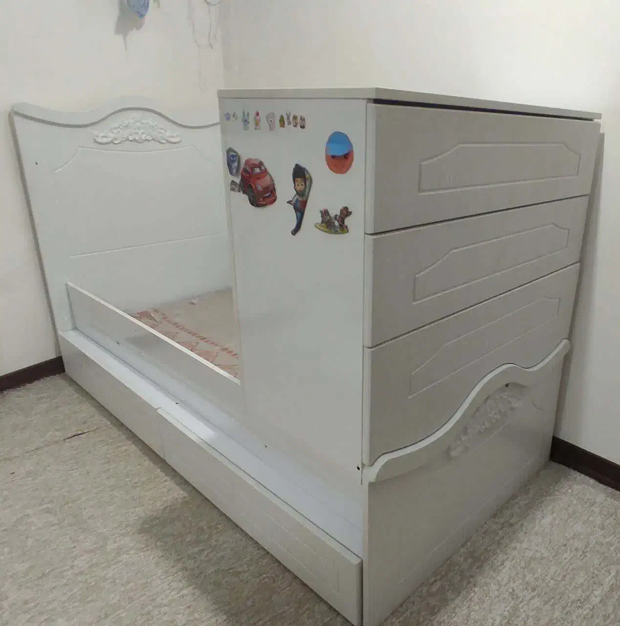 تخت خواب کودک|تخت و صندلی بچه|جم, |دیوار