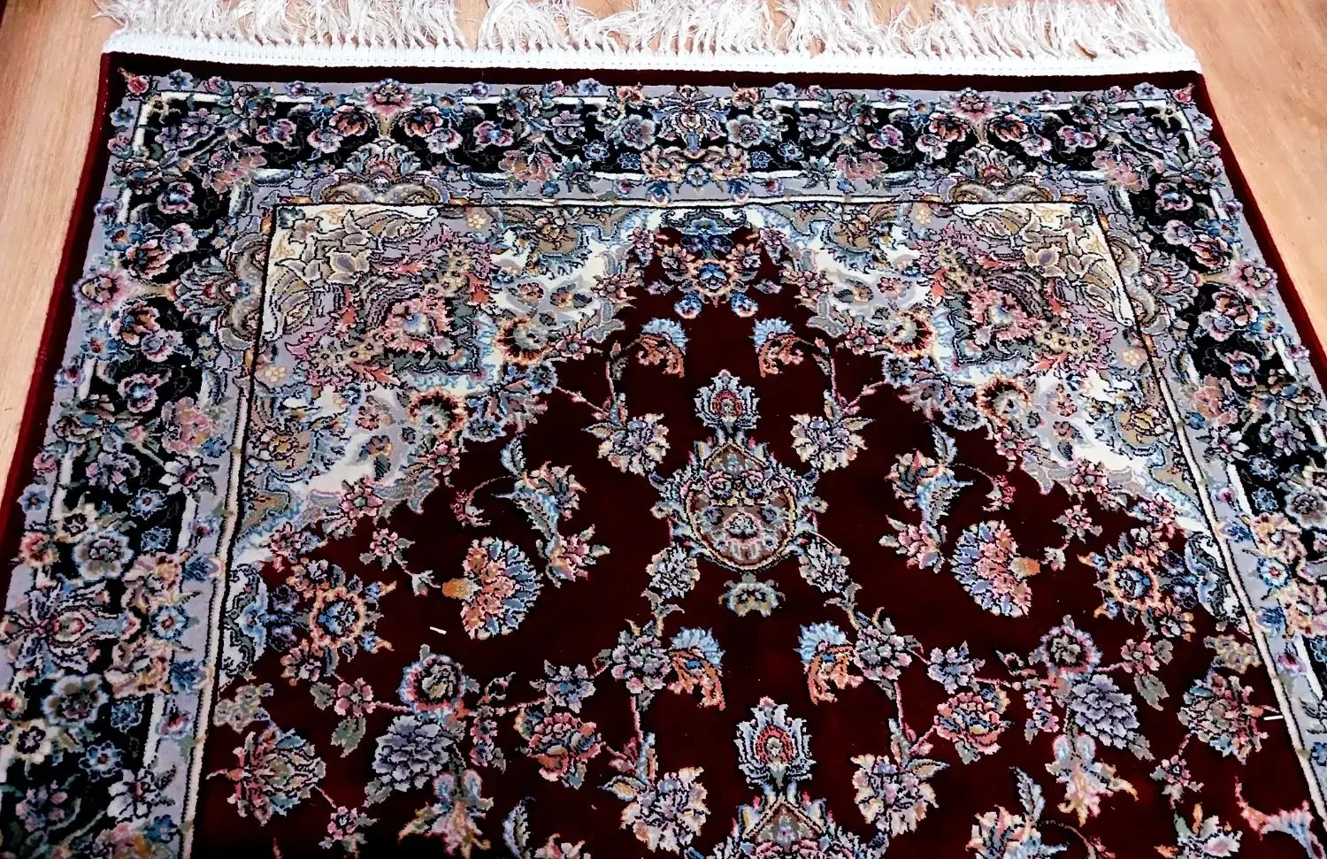 فرش ماشینی کناره ۱در۳متر۷۰۰شانه با تراکم۲۵۵کاملانو|فرش|تبریز, |دیوار