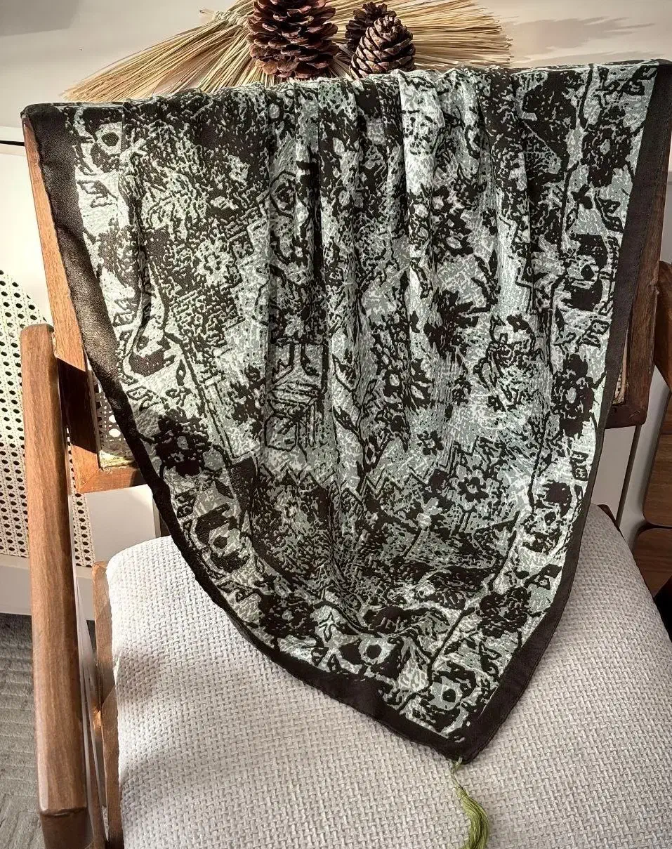 روسری توکا دور دوخت منگوله دار با رنگبندی خاص|لباس|میاندوآب, |دیوار