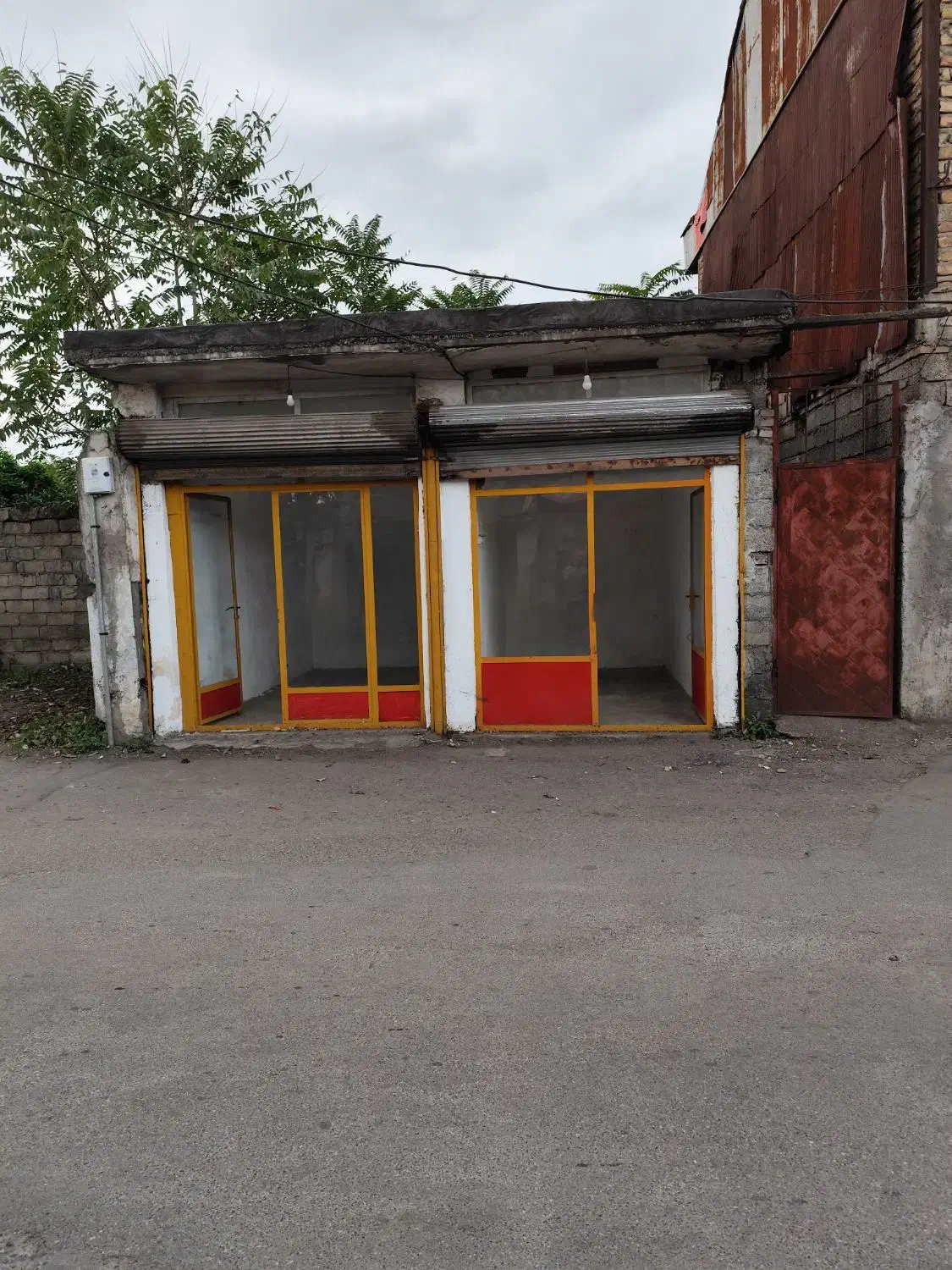 اجازه مغازه رهن کامل مغازه جانبازان بر خیابان پرند|اجارهٔ مغازه و غرفه|رشت, جانبازان|دیوار