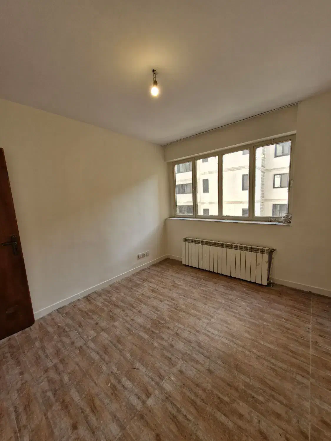 ۸۰ متر ۲ خواب/ میدان شهرداری / برج غرق نور